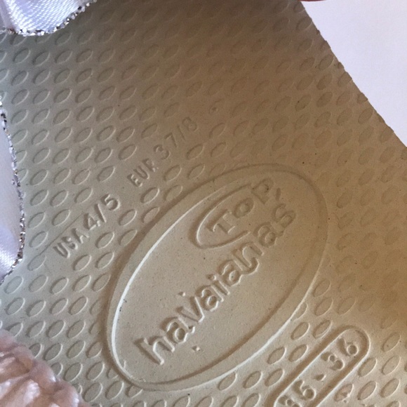 New Summertime ♡ Floral Havaianas Sandals - Picture 4 of 5